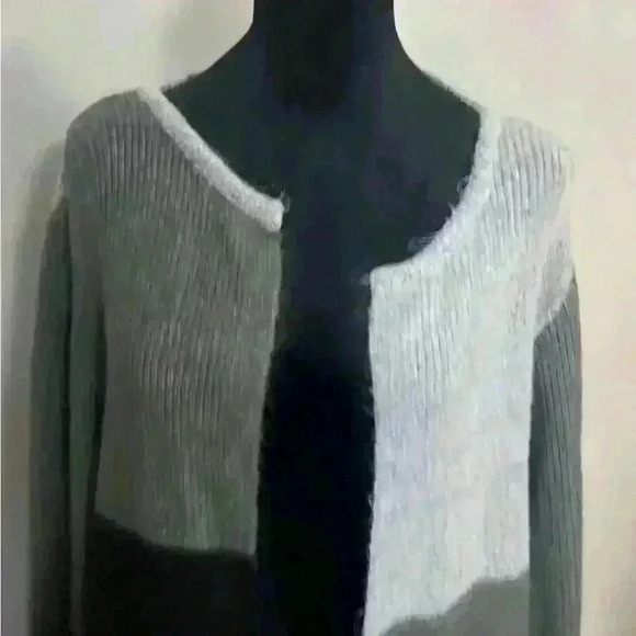 New Directions Women’s Colorblock Open Front Cardigan Sweater Size L Black/Gray - Picture 3 of 7